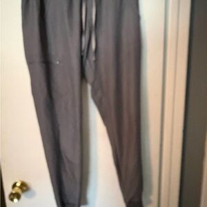 FIGS Heathered Charcoal Gray Scrub Top with Pocket